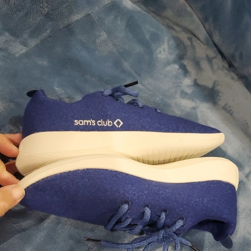 allbirds stylish blue